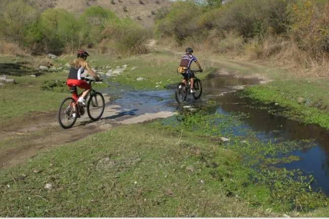 Bicicleteada ante el  cierre del Camino San Fernando - Villa Allende