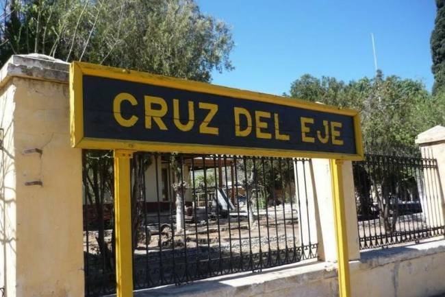 ¿Se levantó la cuarentena en Cruz del Eje? Intendente festejó Día del Trabajador junto a allegados