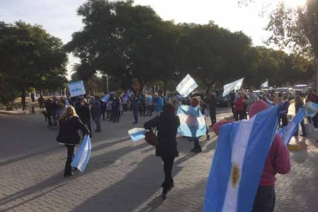 Manifestantes pidieron la renuncia de Martin Gill