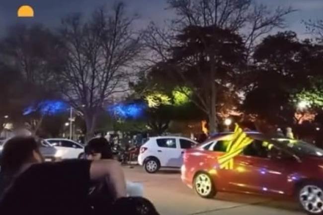 En  Laborde salieron todos a festejar  el cumpleaños de los dos clubes de la ciudad