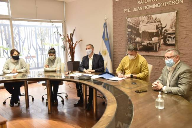 El Intendente Pablo Rosso firmó un decreto para reactivar el sector cultural y artístico de Villa María