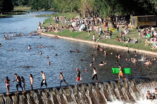 El Gobierno fijó tres feriados turísticos para el año próximo