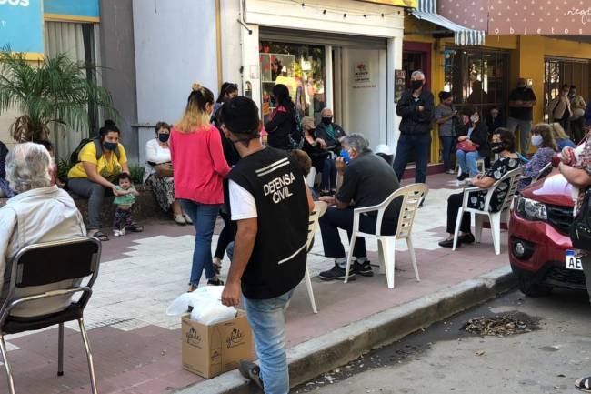 Turnos de vacunación Covid-19: Reclaman falta de atención para los abuelos