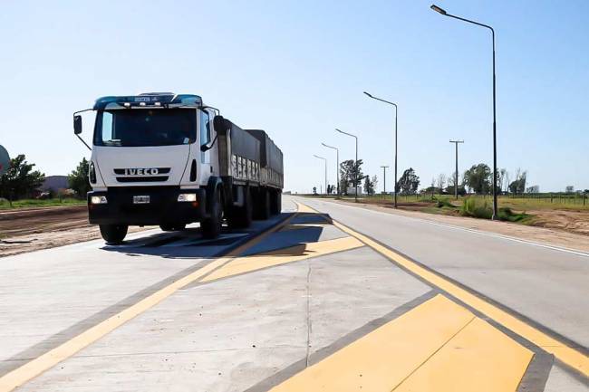 Se inauguró un nuevo desvío de tránsito pesado