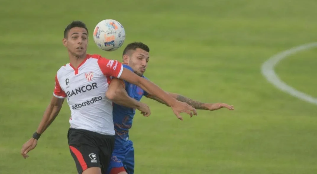 Instituto rescató un empate en el final pero sigue sin ganar en el torneo