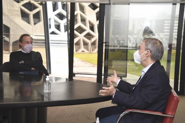 Schiaretti recibió a Guillermo Francella y al director Marcos Carnevale