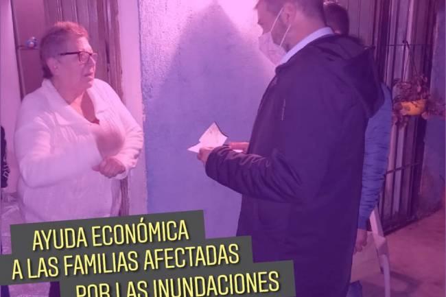Rufeil entregó ayuda económica a los afectados por las inundaciones