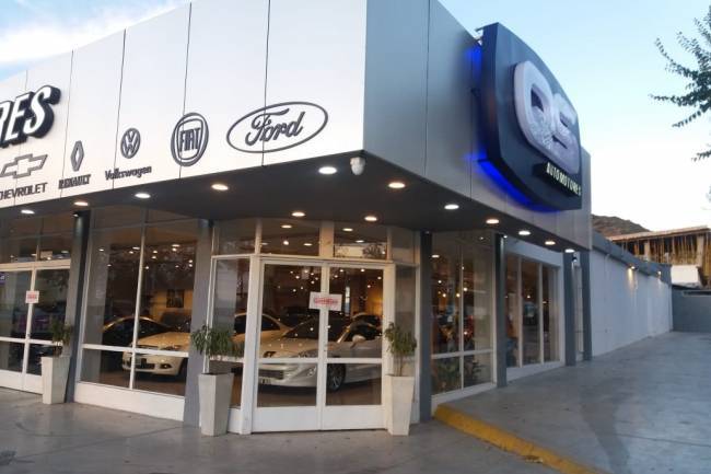 A guardar los autos: Clausuraron un concesionario