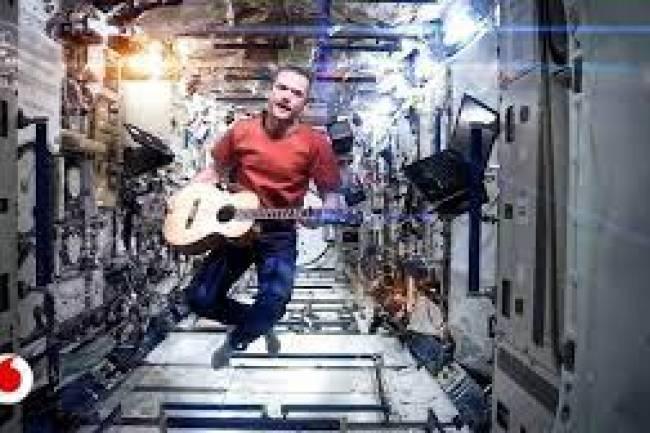 Astronauta no descarta vida en Marte