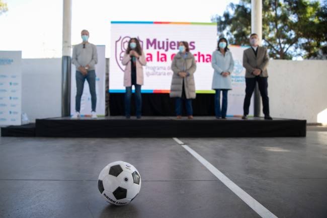 El Gobierno Provincial presento el Programa Mujeres A La Cancha