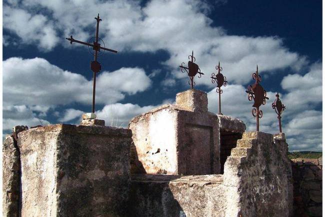 Misteriosas tumbas verticales en San Pedro Norte.