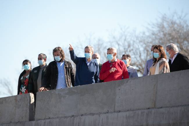 Schiaretti recorrió la obra de pavimentación en Unquillo