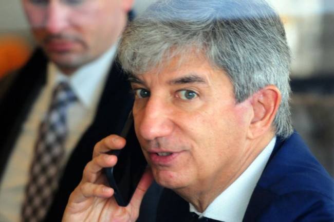 Embargo millonario para el juez federal  Walter Bento