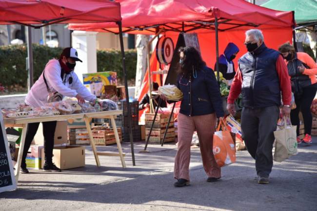 Con buenos precios en carne y verduras, llega una nueva edición de la Feria Franca