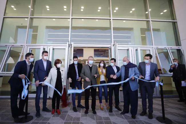 Inauguraron un hospital que beneficiará a 120 mil habitantes 