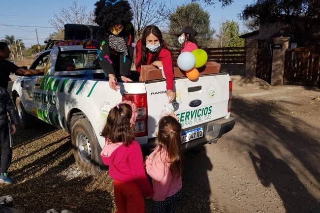 Visitarán los barrios para regalar golosinas a los niños