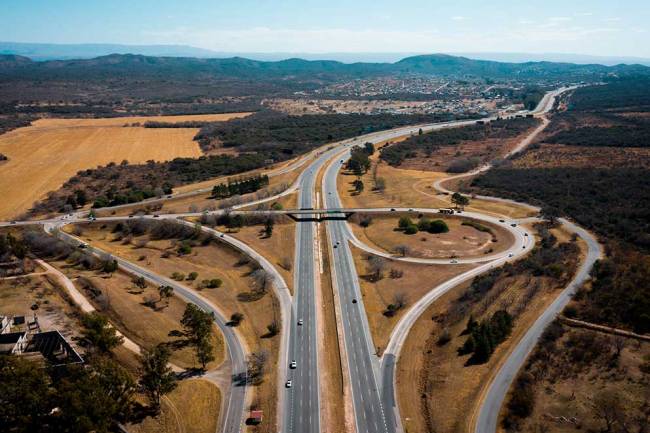 Autopista Córdoba-Carlos Paz: Realizarán un nuevo distribuidor hacia Falda del Carmen