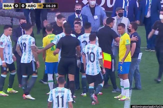 Papelón a la brasileña con tufillo político