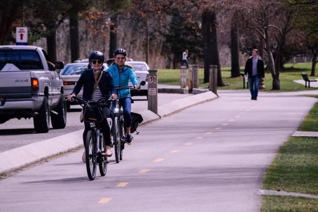 Buscan mejorar el espacio público, mediante el uso de la bicicleta y la caminata