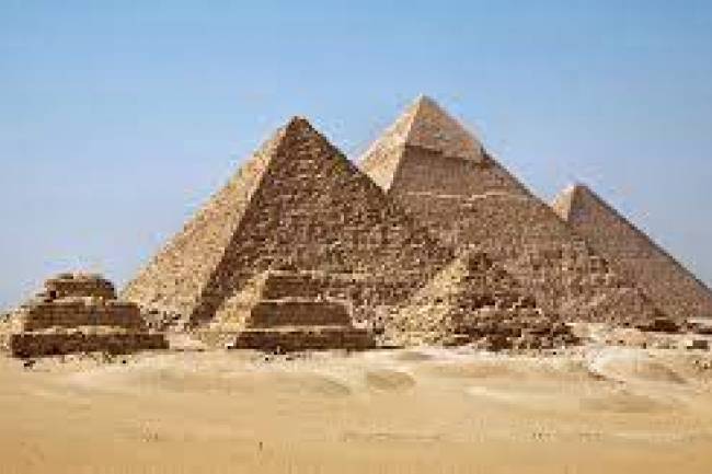 Descubren finalmente quién construyó las pirámides