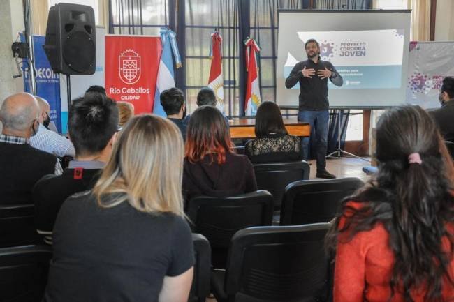 Capacitaron a emprendedores de Rio Ceballos