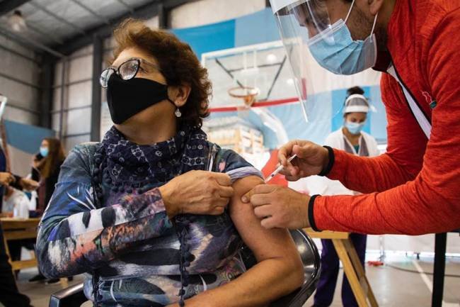 Vacunación contra Covid-19: ¿Se viene una tercera dosis?