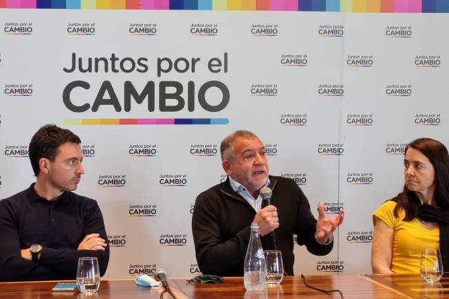 Luis Juez en Río Cuarto “Los problemas de la gente no se resuelven regalándole heladeras ni lavarropas”