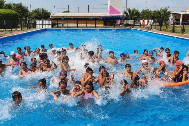 Comenzó la temporada de verano en Estación Juárez Celman
