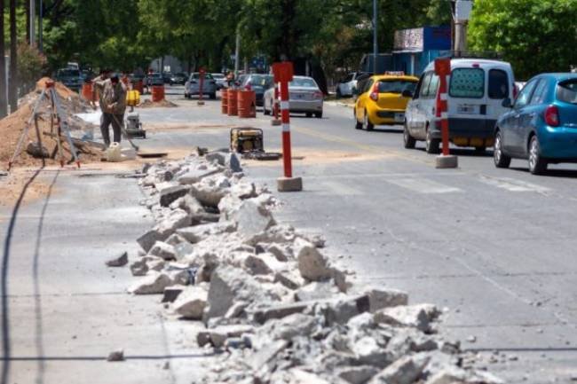 Importante avance  de la obra de aliviador cloacal en Av. Monseñor Pablo Cabrera