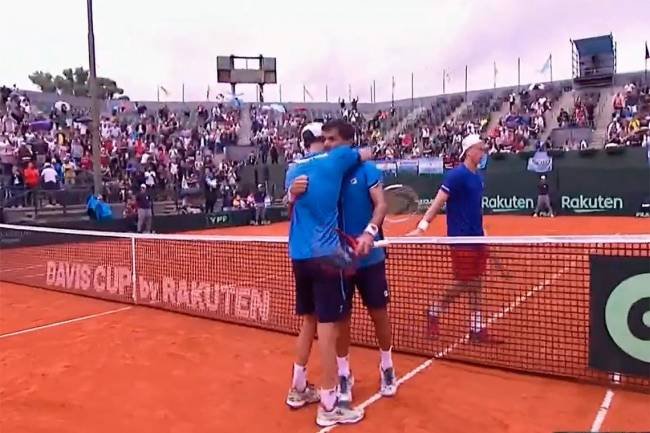 Argentina un paso al frente en la Copa Davis