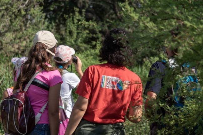 Convocan a niñas y niños a ser parte del club de avistaje de aves