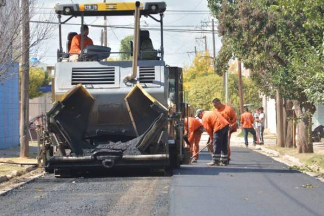 En seis meses se lograron pavimentar 370 cuadras