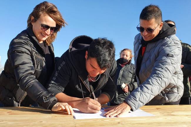 Entregaron posesión de lotes en barrio Bicentenario de Estación Juárez Celman