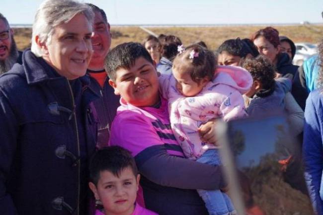 Más de 70 familias de zona oeste celebran la llegada del agua potable