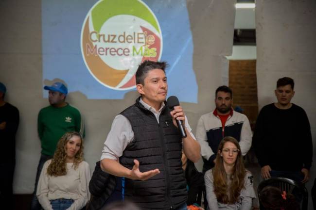 Cruz del Eje:  Mauricio Mariani se suma a la carrera por suceder a Farías
