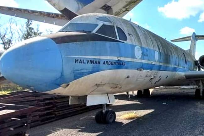 Oliva: El Museo Malvinas hace colecta para traer a un avión que aterrizó en Malvinas