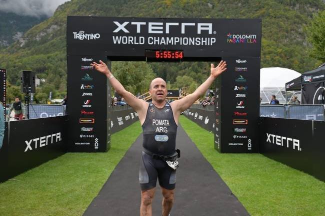 Carlospasense se consagró campeón mundial de la competencia “XTerra”