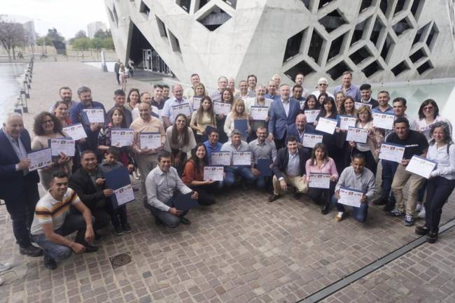 Entregaron reconocimiento a 99 organismos que emiten el Carnet de Manipulador de Alimentos