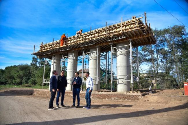 Avanza la construcción del puente ferroviario en el arco sudeste de la circunvalación del conglomerado