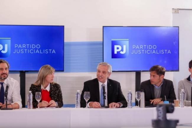 Fernández se bajó de la pelea electoral y ayudó a "descomprimir la interna" oficial