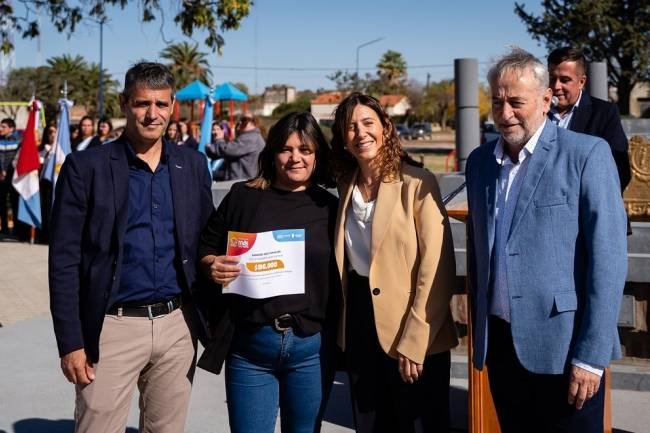 Familias de Italó recibieron las llaves de sus casas propias