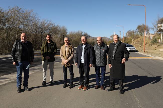 Schiaretti visitó Carlos Paz para supervisar la pavimentación de la Costanera Interbalnearia