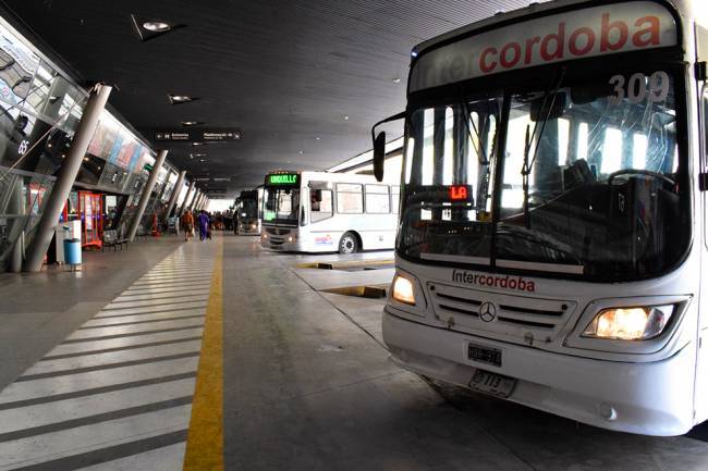 Por las elecciones de este domingo, suman frecuencias en el transporte interurbano 