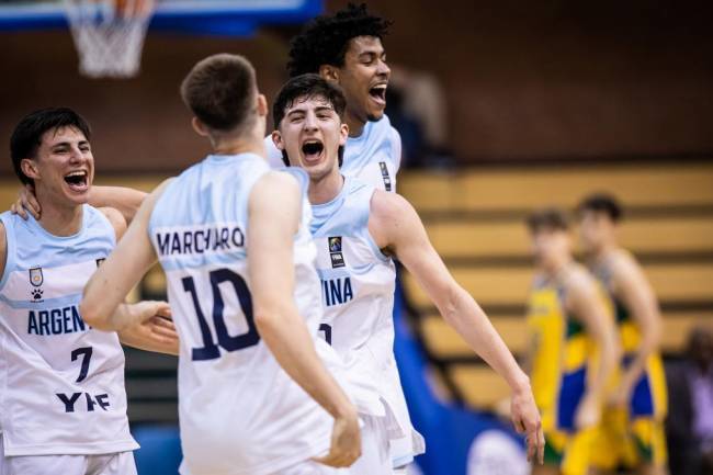 En el Mundial juvenil de Basquetbol de Hungría, España demolió a la Argentina