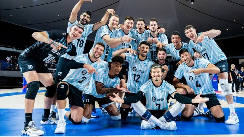 Voley: Argentina enfrenta a la "azzurra" para pasar a semifinales