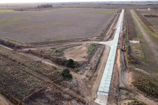 En Alejandro Roca, progresa la obra de desvío de tránsito pesado