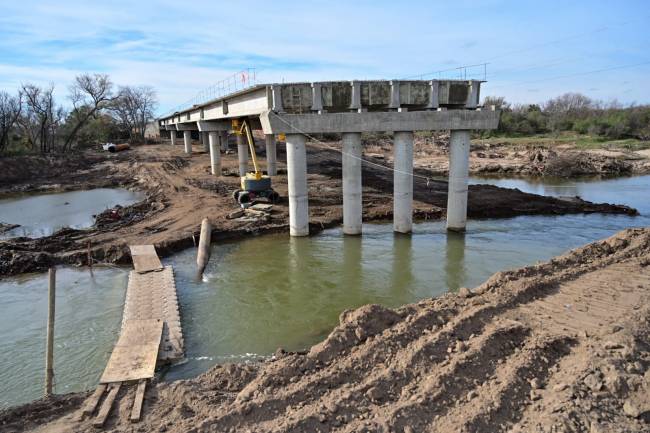 Gran avance de la obra de los tres puentes sobre el rio Ctalamochita