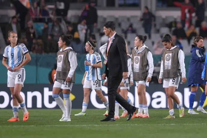 Mal inicio de las chicas en el Mundial de Fútbol