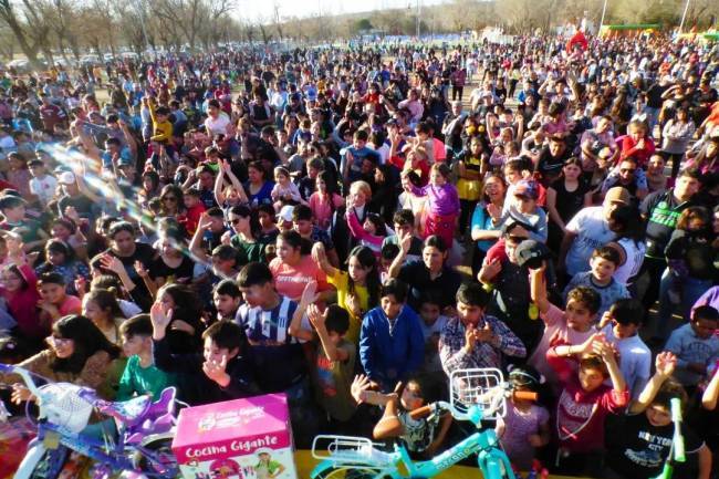 Un Polideportivo Municipal colmado de pequeñas sonrisas