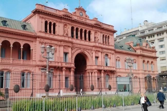 A 100 días de finalizar el Gobierno, crece sin freno la planta de empleados